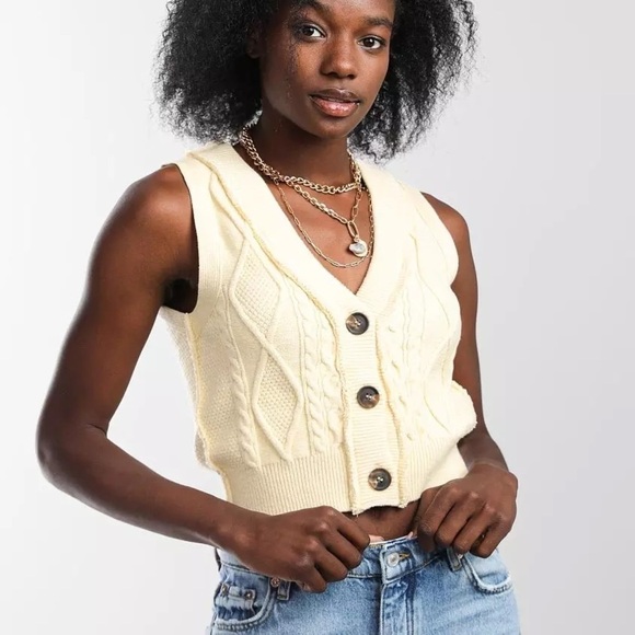 Free People Cropped Denson Cable Sweater Vest - Picture 2 of 12